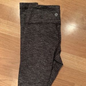 Lululemon leggings size 4